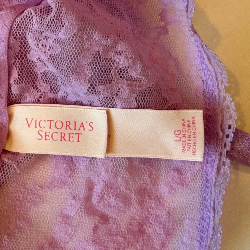 Victoria’s Secret Purple lace bralette size large triangle cups soft stretchy
